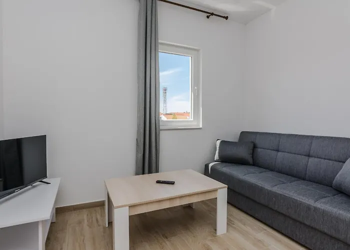 With Parking Space - 21782 Apartmán